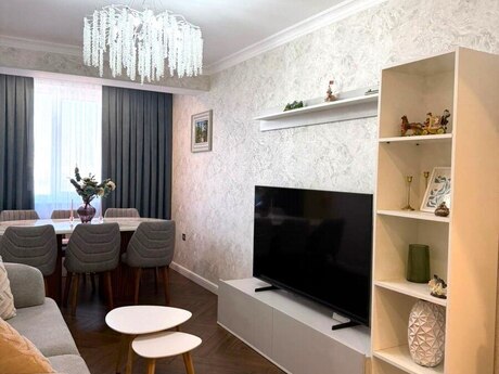 2-комнатная квартира, 75 м², İçəri Şəhər: 278 000 ₼ 2