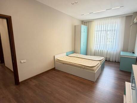 3 otaqlı mənzil, 125 m², 8 Noyabr: 310 000 ₼ 5