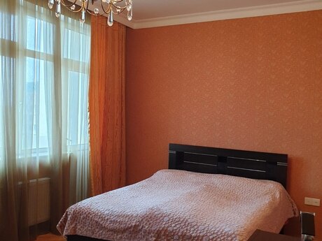3 otaqlı yeni tikili - 8 Noyabr m. - 135 m²