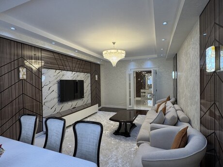 4 otaqlı mənzil, 215 m², Azadlıq Prospekti: 650 000 ₼ 2