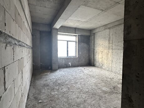 4 otaqlı yeni tikili - Şah İsmayıl Xətai m. - 181 m²
