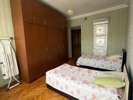 Elan №6340175 - Bakı, 28 May m., 2 otaqlı, 65 m², 3/3 mərtəbə