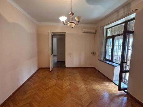 Elan №6340564 - Bakı, Nizami m., 3 otaqlı, 80 m², 2/5 mərtəbə