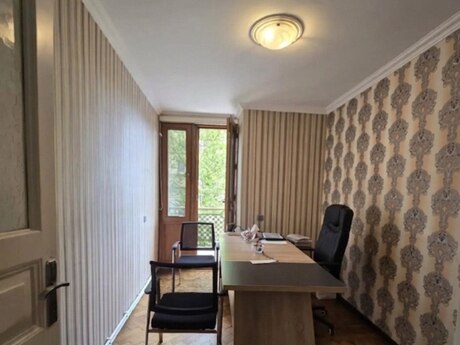 5-комн. офис - м. Низами - 150 м²