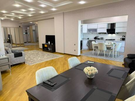 4 otaqlı mənzil, 220 m², Elmlər Akademiyası: 780 000 ₼ 4