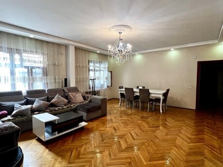 4 otaqlı mənzil, 110 m², İnşaatçılar: 233 000 ₼ 4
