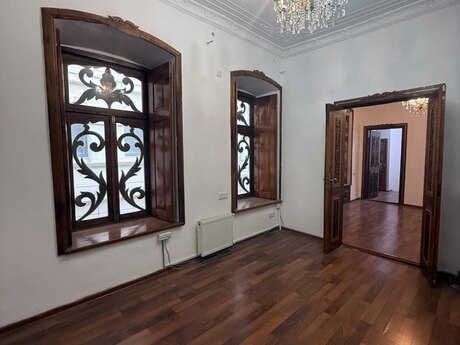 Объявление №6341166 - Баку, м. Ичеришехер, 3-комн., 100 м²