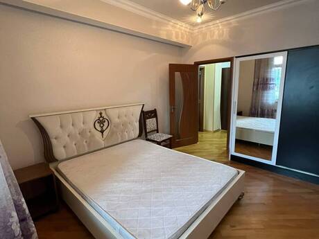 Elan №6341300 - Bakı, Şah İsmayıl Xətai m., 2 otaqlı, 66 m², 3/18 mərtəbə