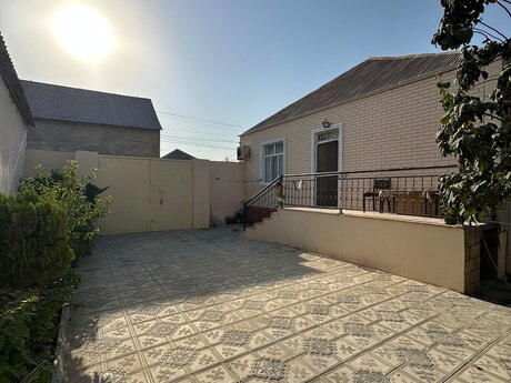 3 otaqlı həyət evi/bağ evi - Sabunçu q. - 100 m²