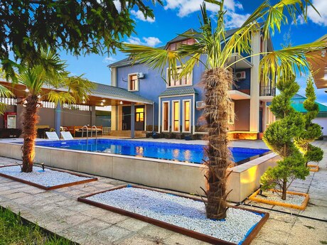 7 otaqlı həyət evi/bağ evi - Qəbələ - 400 m²