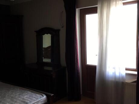 Gənclikdə 3 otaqlı köhnə tikili mənzil kirayə verilir, 88 m², 750 AZN/ay, şəkil 3 / 12