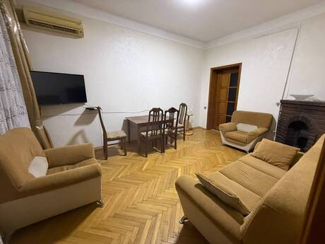 Elan №6342017 - Bakı, 28 May m., 2 otaqlı, 60 m², 3/3 mərtəbə