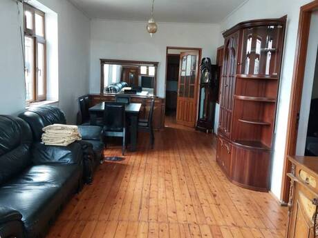 Elan №6342140 - Bakı, Gənclik m., 4 otaqlı, 200 m²