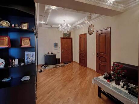 3 otaqlı mənzil, 120 m², İnşaatçılar: 340 000 ₼ 3