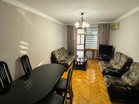 Elan №6342302 - Bakı, 28 May m., 3 otaqlı, 70 m², 4/5 mərtəbə