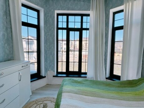 Elan №6342374 - Bakı, Badamdar q., 4 otaqlı, 190 m²