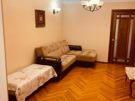 Elan №6342380 - Bakı, İçəri Şəhər m., 3 otaqlı, 80 m², 1/6 mərtəbə