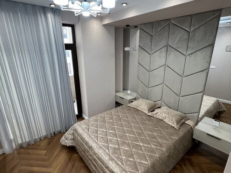 2 otaqlı mənzil, 80 m², 8 Noyabr: 278 999 ₼ 2