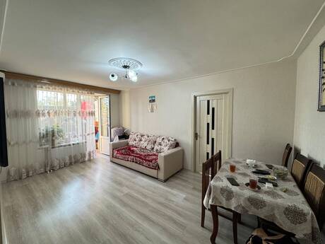 Elan №6342688 - Bakı, Qara Qarayev m., 2 otaqlı, 55 m², 3/5 mərtəbə