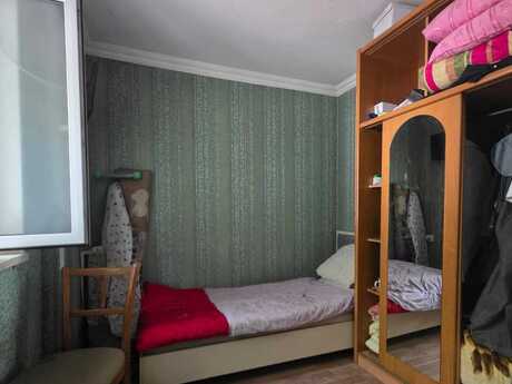 3 otaqlı köhnə tikili - İnşaatçılar m. - 55 m²