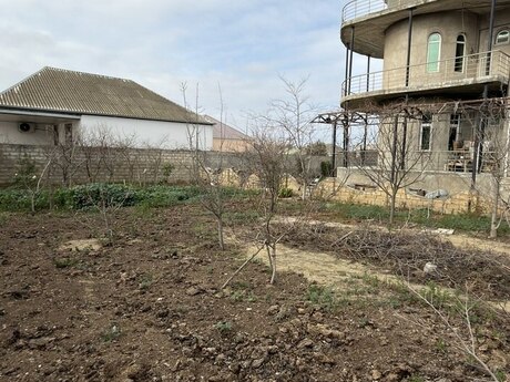 6 otaqlı həyət evi/bağ evi - Saray q. - 360 m²