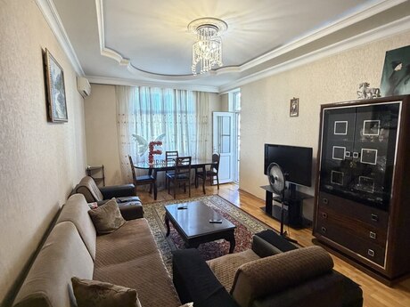 Elan №6343002 - Bakı, Yeni Yasamal q., 3 otaqlı, 130 m², 5/16 mərtəbə