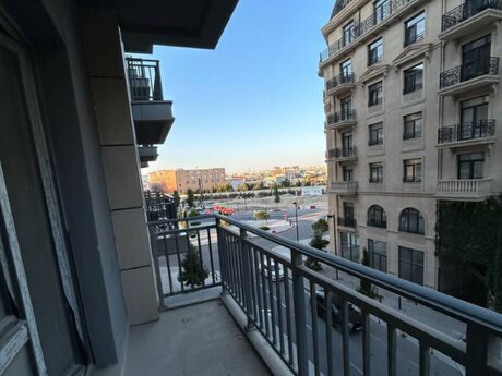 Elan №6343004 - Bakı, Ağ şəhər q., 5 otaqlı, 202 m², 3/8 mərtəbə