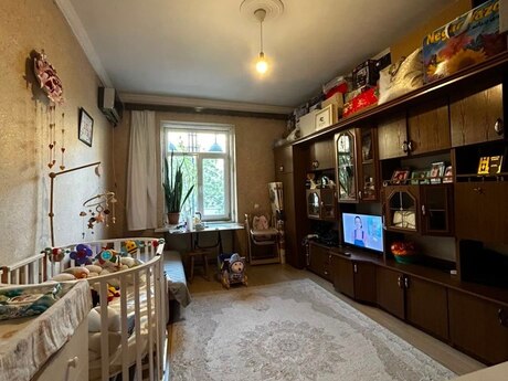 1 otaqlı köhnə tikili - Elmlər Akademiyası m. - 32 m²