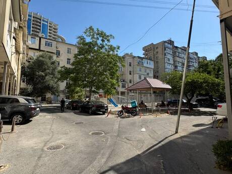 3 otaqlı mənzil, 82 m², 28 May: 320 000 ₼ 4