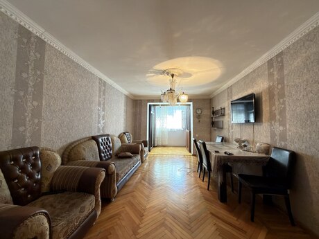 Elan №6343654 - Bakı, Qara Qarayev m., 3 otaqlı, 70 m², 3/5 mərtəbə