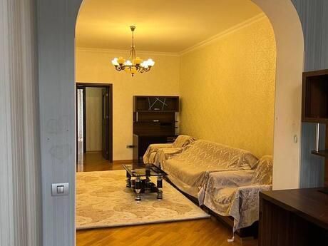 Elan №6343738 - Bakı, İçəri Şəhər m., 2 otaqlı, 70 m², 2/5 mərtəbə