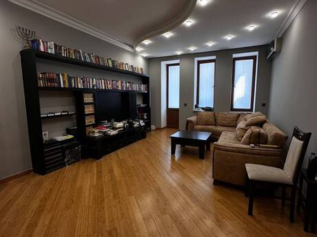 Elan №6343795 - Bakı, Nizami m., 3 otaqlı, 110 m², 3/5 mərtəbə