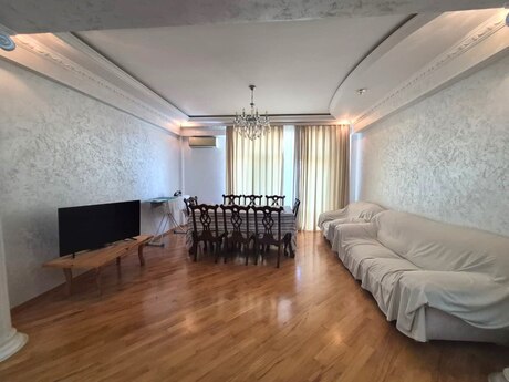 2 otaqlı mənzil, 98 m², 28 May: 272 000 ₼ 2