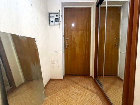 3 otaqlı köhnə tikili - Elmlər Akademiyası m. - 95 m²