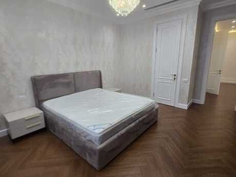 3-room apartment for rent, 153 m², Ağ şəhər: 4 000 ₼/mo 3