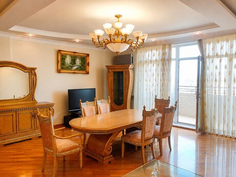 4-комн. новостройка - м. Гянджлик - 180 м²