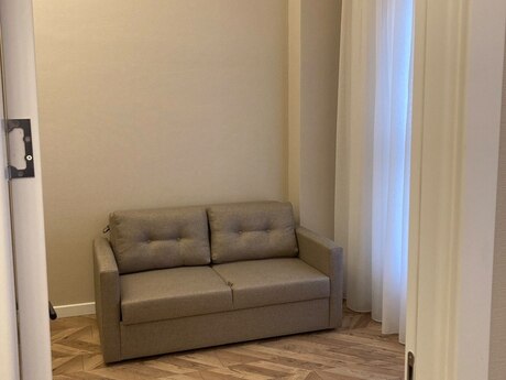 Obyekt - Ağ şəhər q. - 50 m²