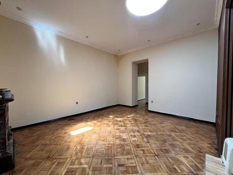3-комн. офис - м. Ичеришехер - 80 м²