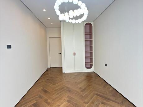 3 otaqlı mənzil, 113 m², 28 May: 495 000 ₼ 3