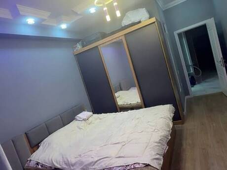 1-комнатная квартира, 65 м², 8 Noyabr: 240 000 ₼ 2