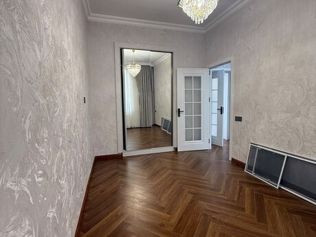 Объявление №6344953 - Баку, м. Ичеришехер, 2-комн., 45 м², 2/3 этаж