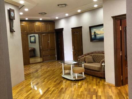 Объявление №6345184 - Баку, м. Низами, 4-комн., 170 м², 4/18 этаж