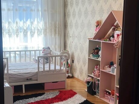 3-комн. новостройка - м. 8 ноября - 150 м²