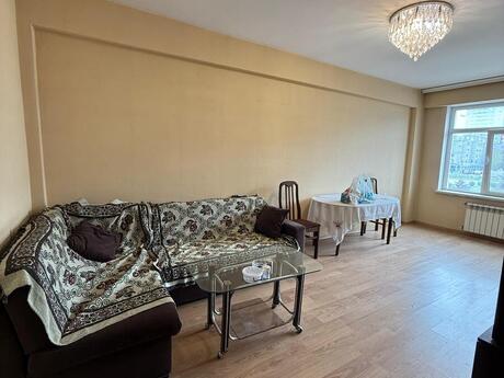 Elan №6345484 - Bakı, Gənclik m., 2 otaqlı, 70 m², 2/5 mərtəbə