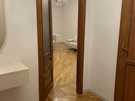 Kirayə 2 otaqlı mənzil, 100 m², 8 Noyabr: 950 ₼/ay 4