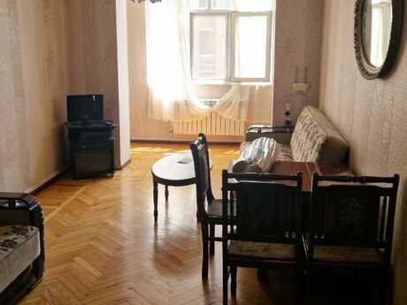 Elan №6345444 - Bakı, 28 May m., 2 otaqlı, 65 m², 3/5 mərtəbə