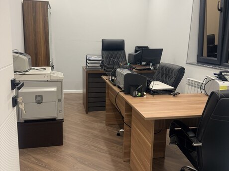 2-комн. офис - м. 28 мая - 40 м²