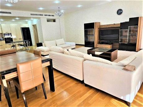 Kirayə 4 otaqlı mənzil, 230 m², Port Baku Residence: 4 000 ₼/ay 2