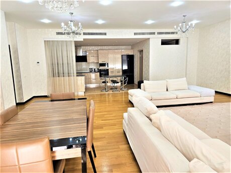 Kirayə 4 otaqlı mənzil, 230 m², Port Baku Residence: 4 000 ₼/ay 4