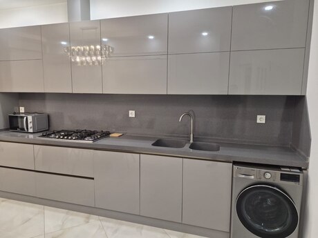 Kirayə 4 otaqlı mənzil, 213 m², Nərimanov: 1 500 ₼/ay 2
